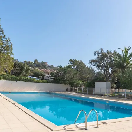 Holiday Santa Giulia Palace بيت للعطل *