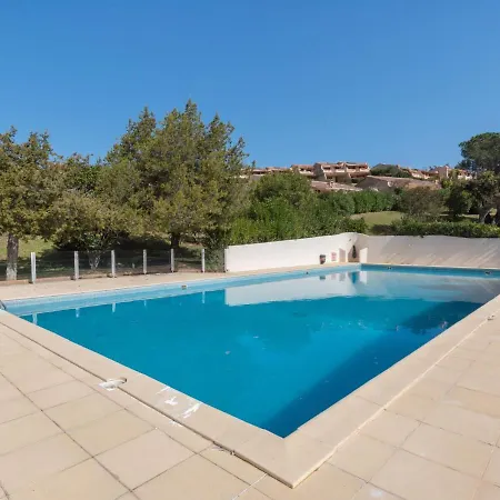 Holiday Santa Giulia Palace بيت للعطل بورتو فيكشْيو