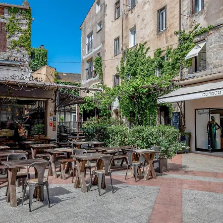 بيت للعطل Holiday Santa Giulia Palace